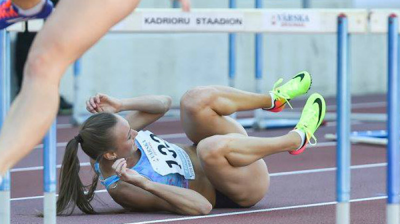 Laura Ikauniece-Admidiņa krīt Tallinā (tika cauri sveikā ar nobrāzumiem) 
Foto: Marko Mumm / EKJL