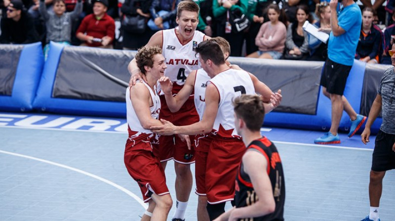 Latvijas vīriešu U18 izlases basketbolisti.
Foto: FIBA.com