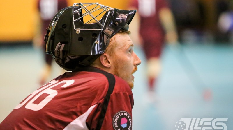 Kristiāns Ķīlis pielaikojis arī Latvijas valstsvienības kreklu
Foto: Ritvars Raits, Floorball.lv