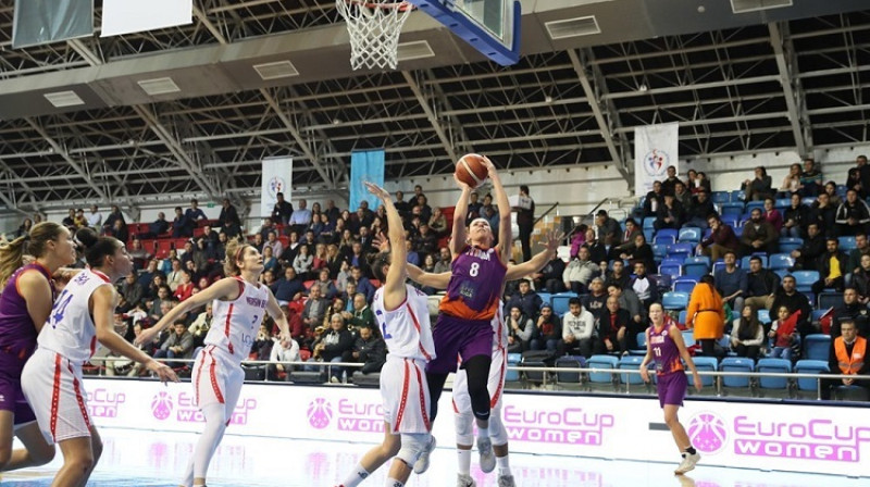 Gunta Baško-Melnbārde uzbrūk "Mersin" grozam
Foto: FIBA