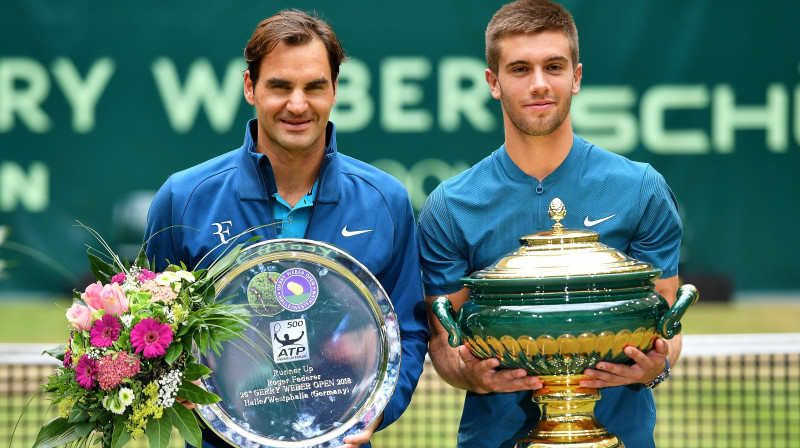 Rodžers Federers un Borna Čoričs
Foto: EPA/Scanpix