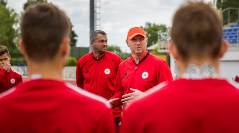 U17 izlases galvenais treneris Igors Stepanovs. Foto: LFF