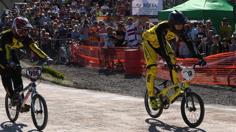 Mikus Strazdiņš un Kristens Krīgers finišā
Foto: Romāns Kokšarovs/F64