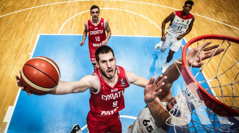 Horvātijas izlases spēlētājs Josips Barnjaks pusfināla mačā pret Vāciju
Foto: www.fiba.basketball/europe/u20