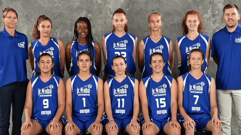 Raina Tomašicka (#7) un Eiropas U14 izlase Orlando
Foto: jr. NBA