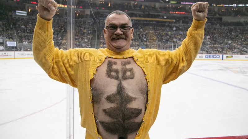 Neglīto džemperu vakara aktīvists. Foto: Pittsburgh Penguins