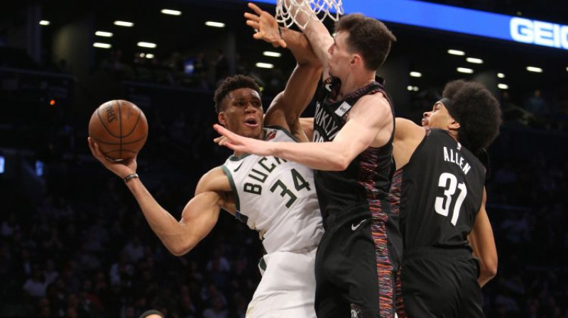 Rodions Kurucs spēlē pret Milvoki. Foto: USA Today Sports/Scanpix