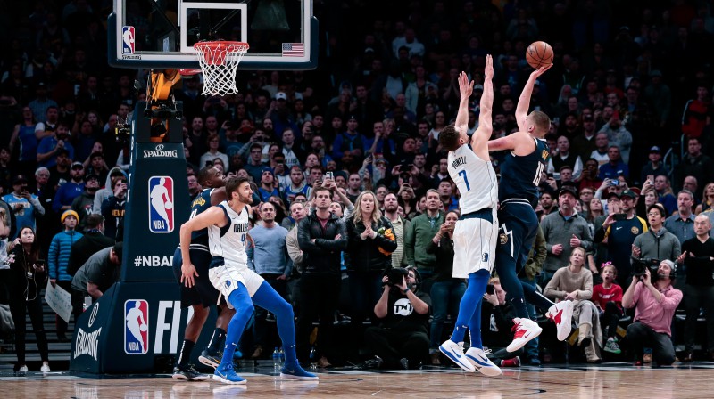 Nikola Jokičs izrauj uzvaru. Foto: USA Today Sports/Scanpix