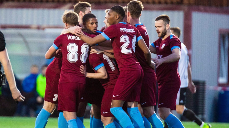 "Jelgavas" futbolisti svin vārtu guvumu. Foto: FK Jelgava