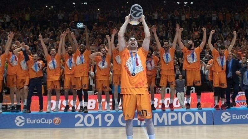 Šīs sezonas čempione "Valencia". Foto: Eurocupbasketball.com