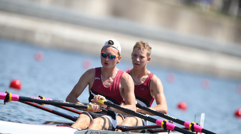 Renārs Mihailovs un Linards Lauris Sils. Foto: World Rowing