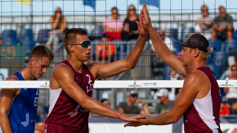 Haralds Regža un Toms Šmēdiņš. Foto: FIVB