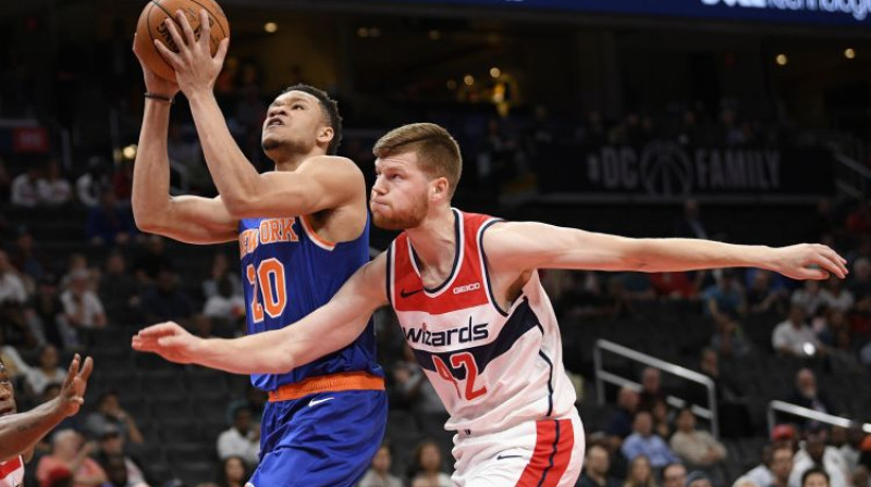 Dāvis Bertāns spēlē pret "Knicks". Foto: AP/Scanpix