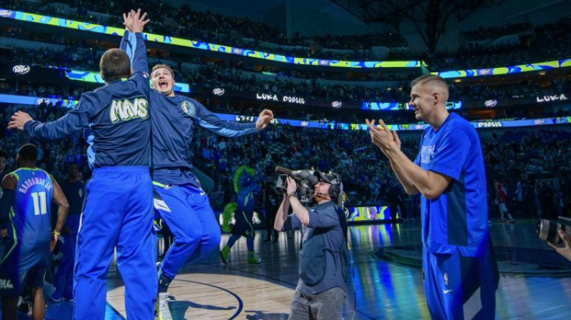 Luka Dončičs un Kristaps Porziņģis. Foto: USA Today Sports/Scanpix