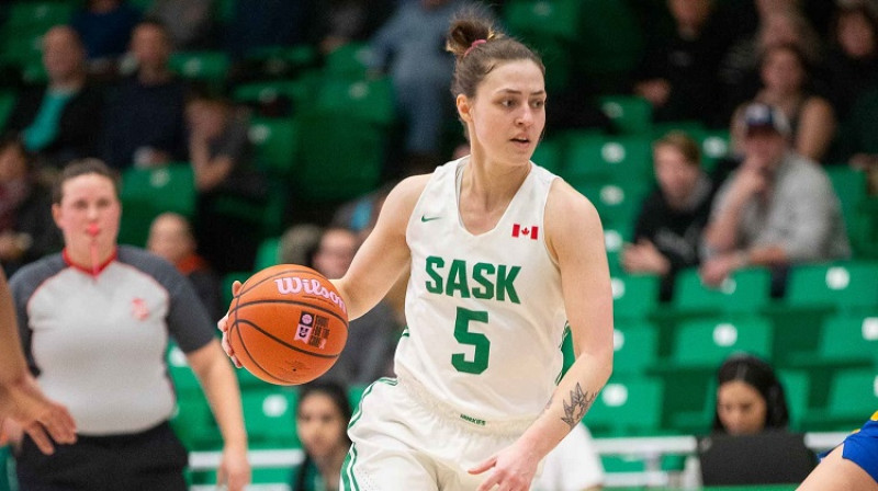 Sabīne Dukāte: piektā sezona Kanādas studentu basketbolā. Foto: Saskatchewan