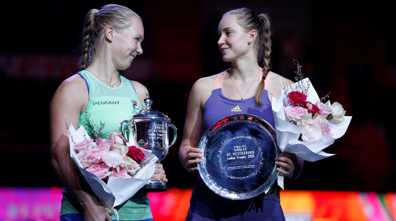 Kiki Bertensa un Jeļena Ribakina. Foto: Reuters/Scanpix