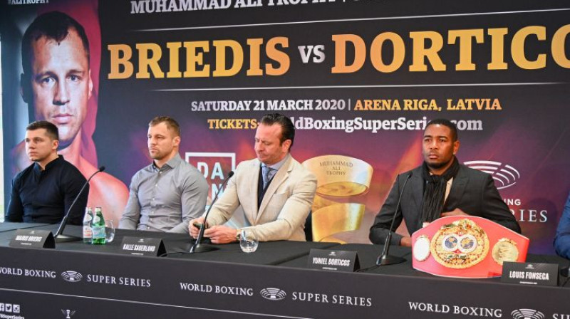 Raimonds Zeps, Mairis Briedis, Kalle Zauerlands un Juniels Dortikoss preses konferencē Rīgā janvārī. Foto: Romāns Kokšarovs/F64