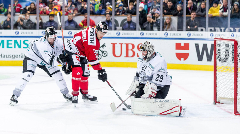 Adams Kraknels, pārstāvot Kanādas izlasi Špenglera kausā. Foto: imago/Zink/Scanpix