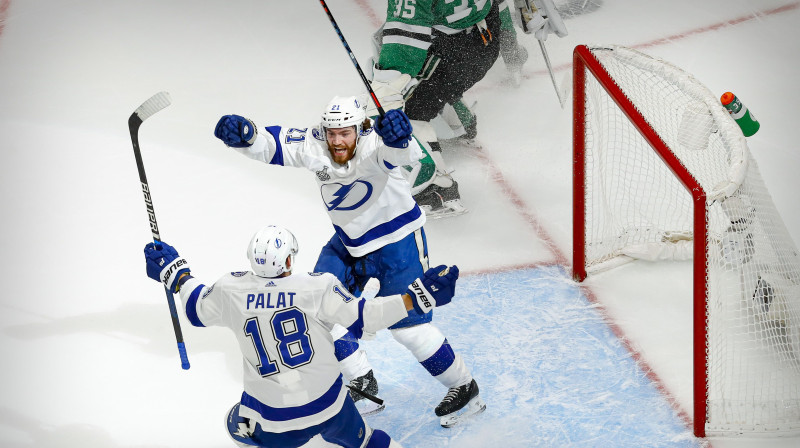 Ondržejs Palāts un Antonī Sireli. Foto: USA TODAY Sports/Scanpix