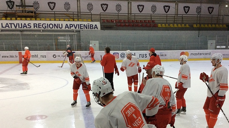 Krievijas galvaspilsētas KHL kluba sestdienas treniņš Piņķu hallē. Foto: HC Spartak Moscow
