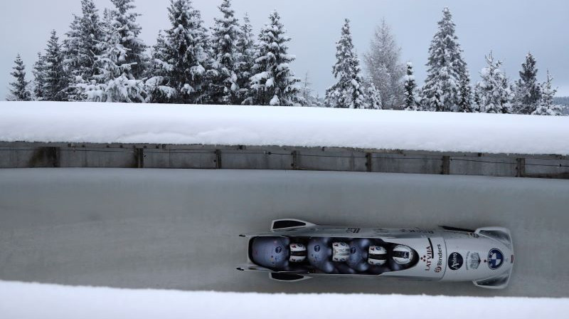 Oskara Ķibermaņa kamanas trasē. Foto: AP/Scanpix