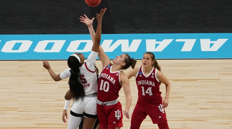 Aleksa Gulbe 2021. gada 27. martā "Alamodome" arēnā Sanantonio. Foto: USA Today/Scanpix