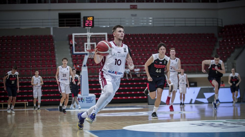 Rihards Teirumnieks (#10). Foto: FIBA