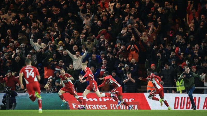 Midlsbro futbolisti līksmo pēc uzvaras vārtiem. Foto: AFP/Scanpix