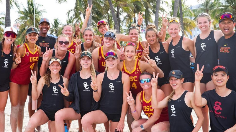 Foto: USC Beach Volleyball / @laurelwbeach