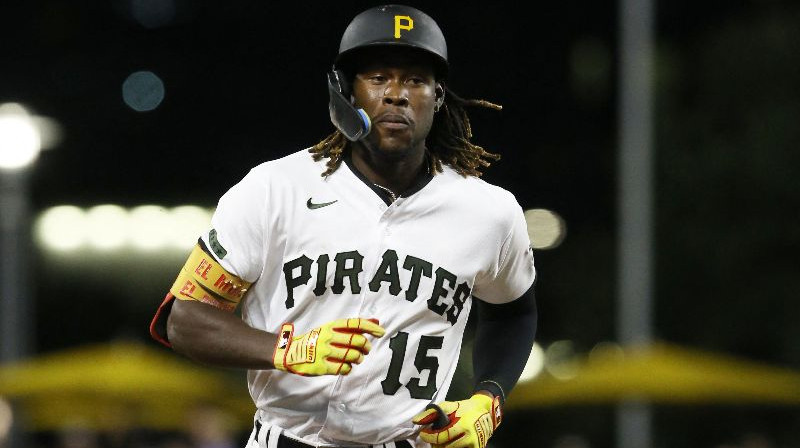 Pitsburgas ''Pirates'' beisbolists Oneils Krūzs (#15). Foto: USA TODAY Sports/Scanpix
