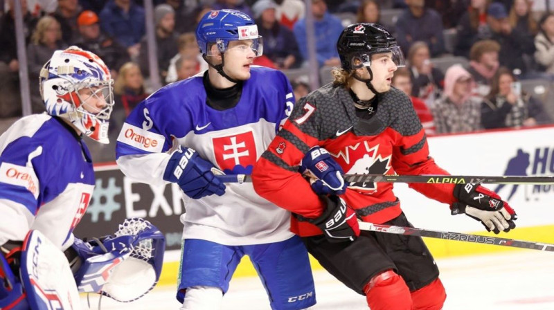 Kanāda pret Slovākiju. Foto: Hockey Canada Images