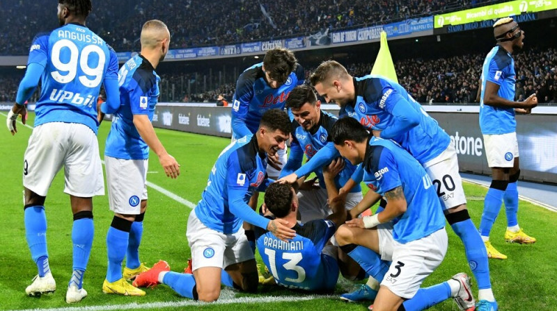 ''Napoli'' futbolisti līksmo. Foto: AFP/Scanpix