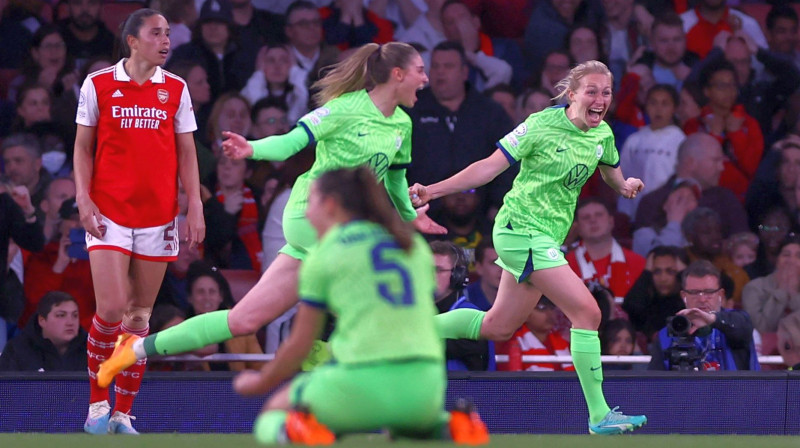 "Wolfsburg" futbolistes pēc izšķirošā vārtu guvuma. Foto: Matthew Childs/Reuters/Scanpix