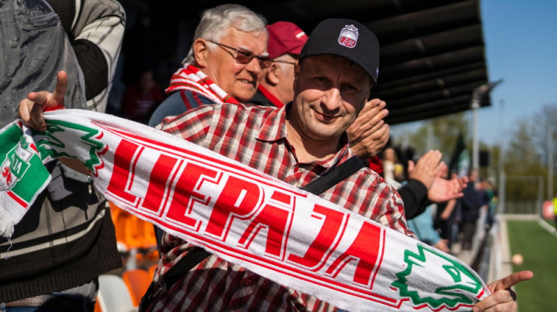 FK "Liepāja" līdzjutēji šovakar izvēlēsies futbolu? Foto: FK Liepāja