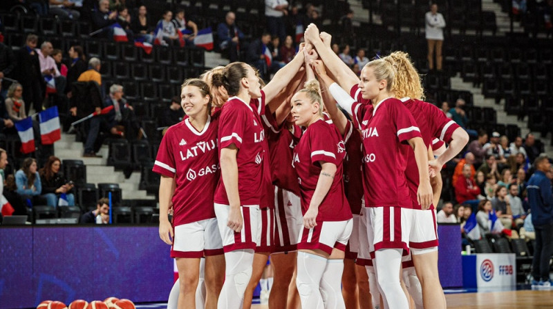 Latvijas sieviešu basketbola valstsvienība 2023. gada 9. novembrī. Foto: Mārtiņš Goldbergs