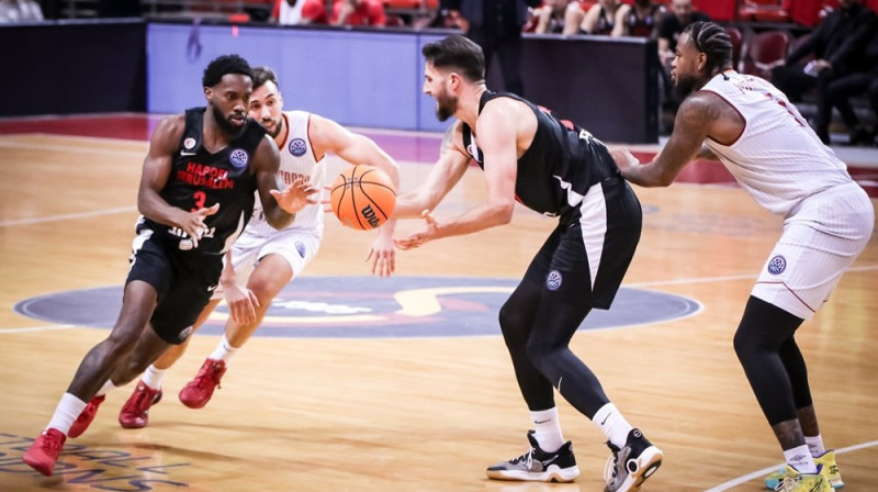 Mirklis no Stambulas "Galatasaray" un Jeruzalemes "Hapoel" spēles. Foto: FIBA