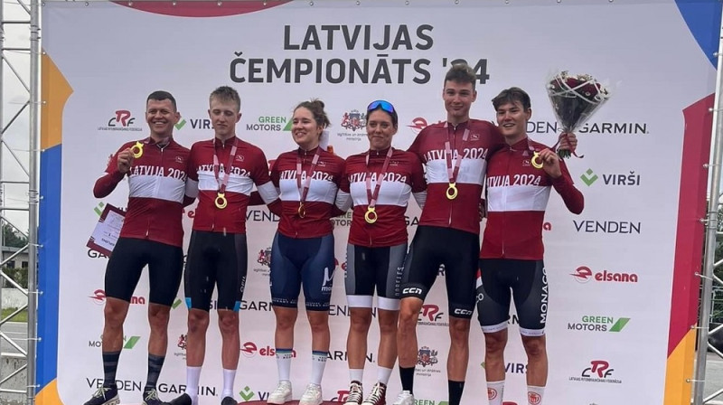 Latvijas čempioni dažādās grupās.  No kreisās: Ģ.Cirvelis, J.O.Skrapcis, K.SIltumēna, B.Bula, A.Krasts, Kr.Belohvoščiks.Foto. M.Vancevičs.