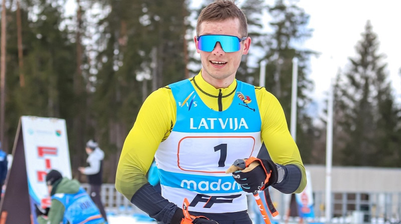 Lielisko panākumu guvušais un Latvijas augstāko vietu vīriešu konkurencē PK sasniegušais Lauris Kaparkalējs. Foto: Ski.lv/A.Veckalniņš.