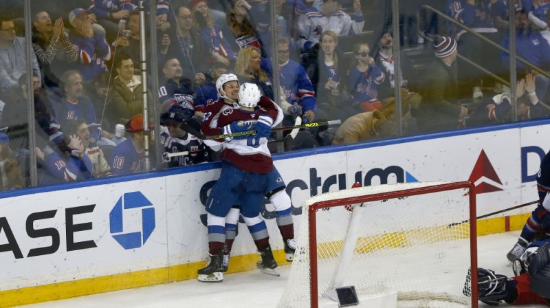 Arturi Lehkonens un Keils Makars Foto: AP/Scanpix