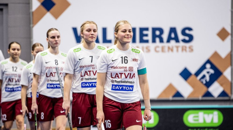 Latvijas sieviešu florbola izlase. Foto: floorball.lv