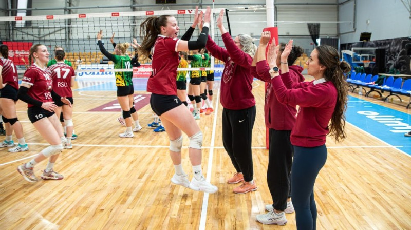 Mirklis pirms finālsērijas otrās spēles Foto: Latvijas Volejbola federācija