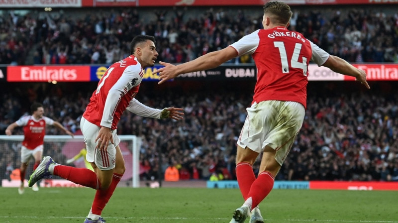 Gabriels Martinelli un Viktors Ģekerešs. Foto: AP/Scanpix