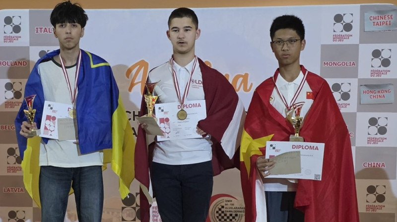 Pēteris Kripāns (vidū). Foto: LDF.