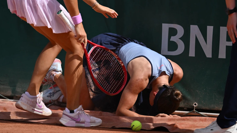 Zejnepa Senmeza pēc saskaršanās ar reklāmu. Foto: sports.yahoo.com