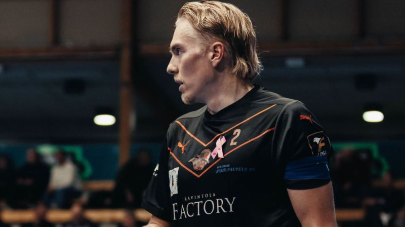 Āro Astala iekrāja trīs rezultativitātes punktus spēlē pret OLS, kas ļāvis iekļūt starp 10 līgas rezultatīvākajiem, foto: Oilers