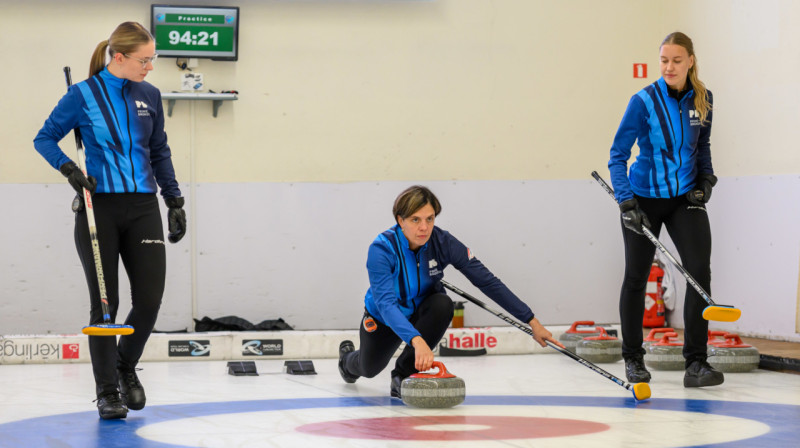 No kreisās: Rēzija Ieviņa, Daina Barone, Betija Gulbe
Foto: Roberts Blaubuks
