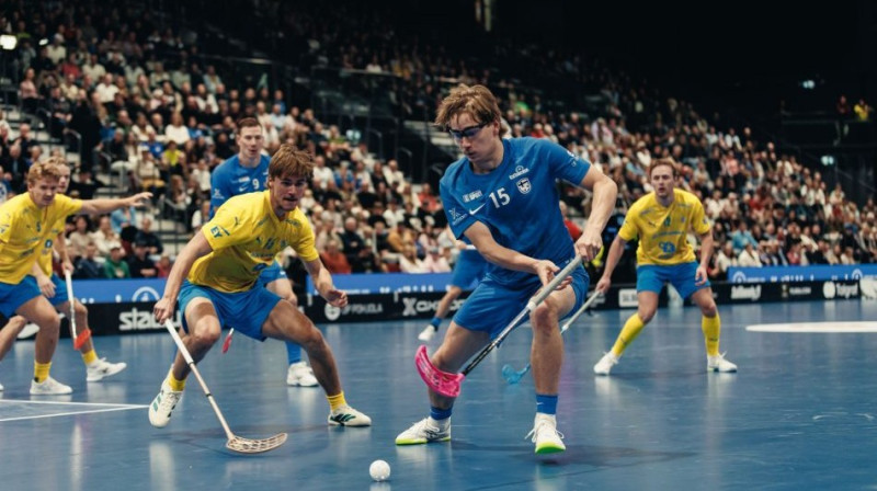 Spēles moments. Foto: salibandy.fi