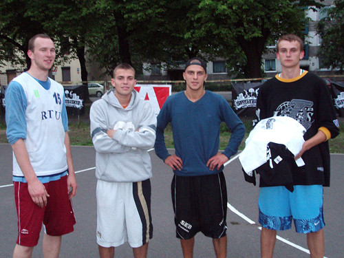 "Ghetto basket" uzvar "Daiņa kliķis" un "Mazās"