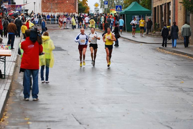 Piedalies Hanzas maiznīcas un Sportlat konkursā un skrien Valmieras maratonā 27.septembrī!