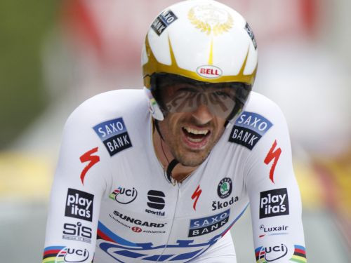 Kontadors soļa attālumā no trešā "Tour de France" titula
